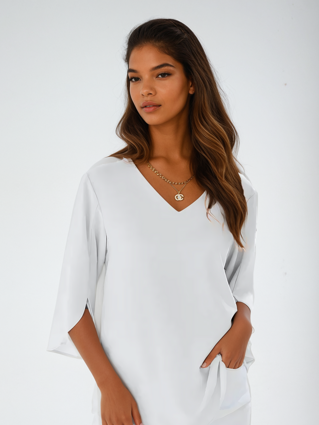 Clara - V-neck blouse