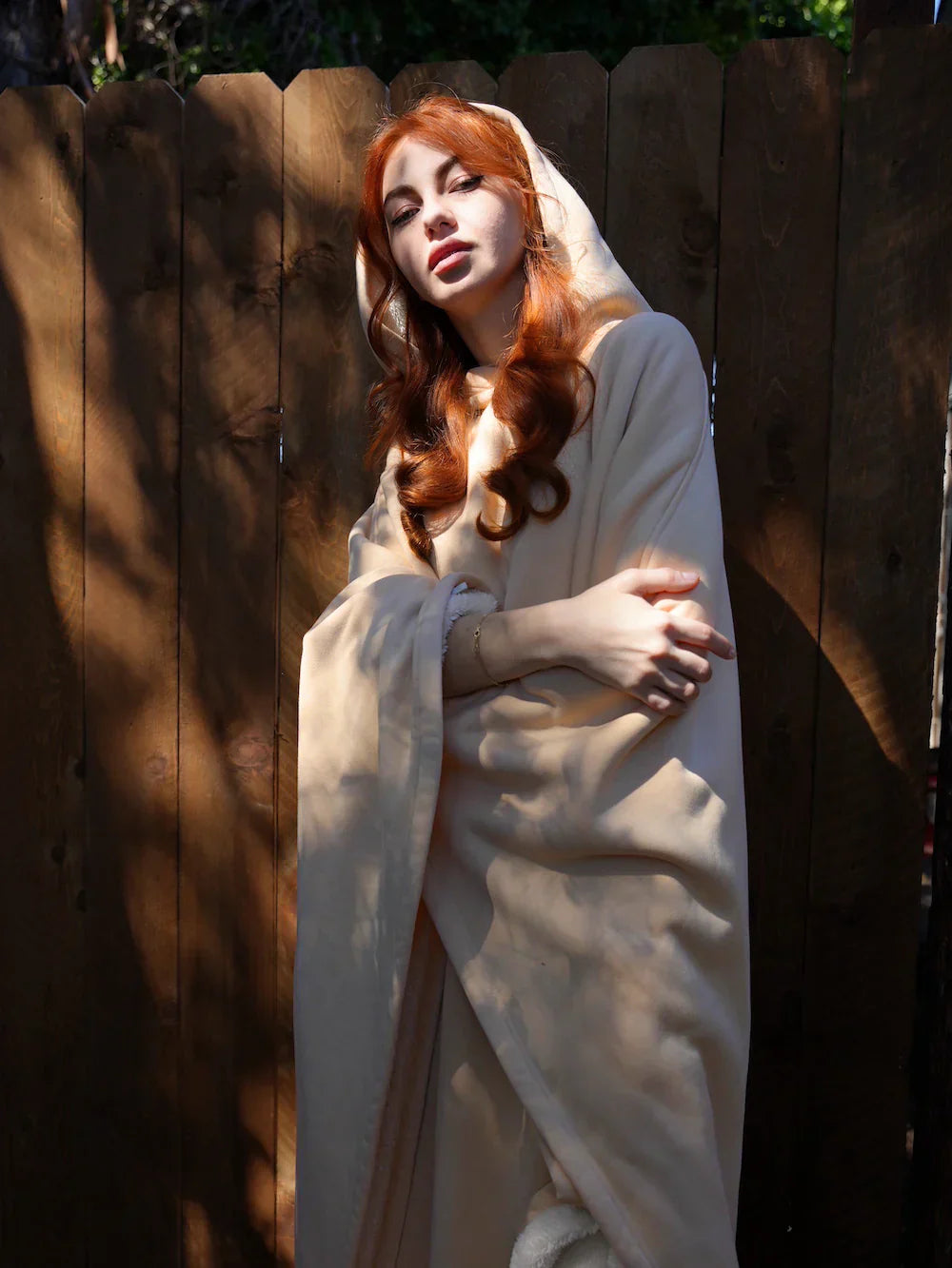 Solara | Oversized hoodie blanket